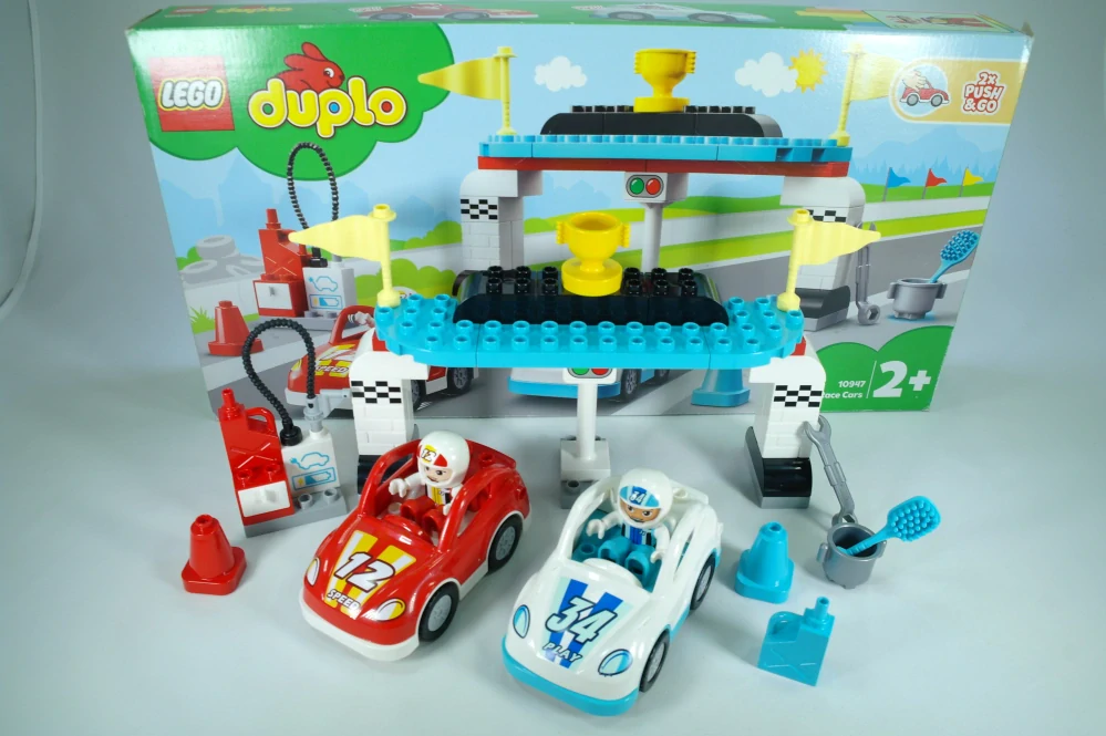 LEGO® DUPLO® 10947 Závodní auta