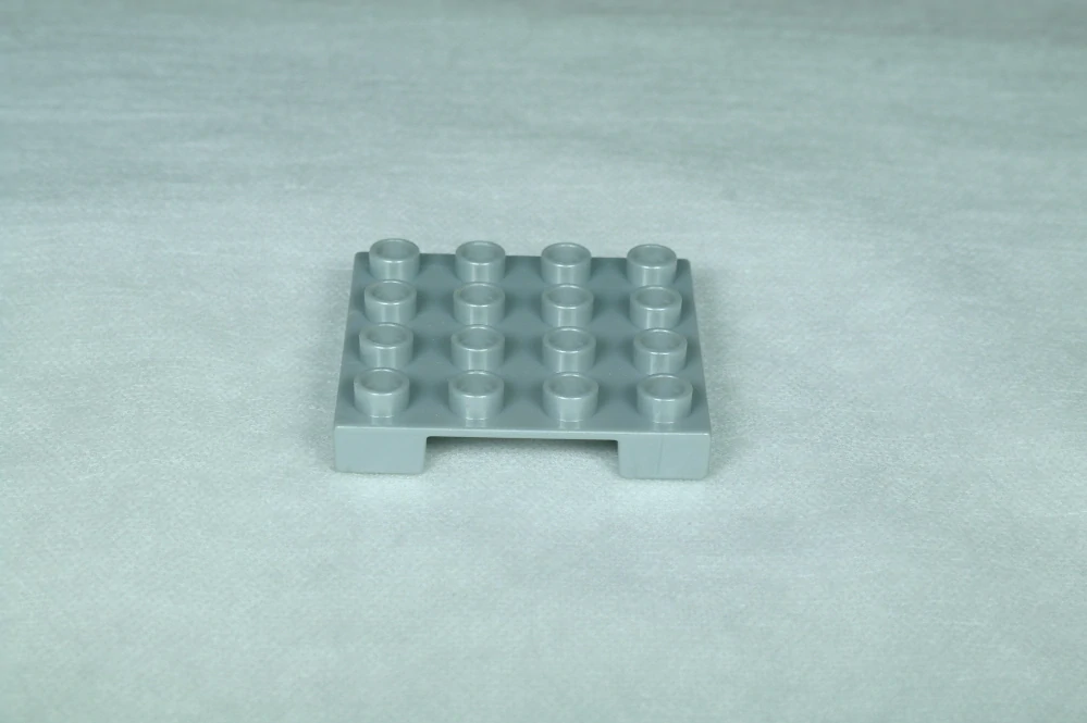 LEGO® DUPLO® paleta 4x4 - Perleťově šedá
