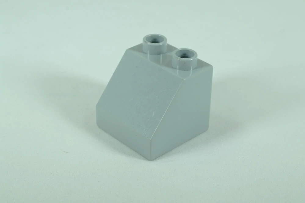 LEGO® DUPLO® cihla 2x2x1 1/2 sklon 45°