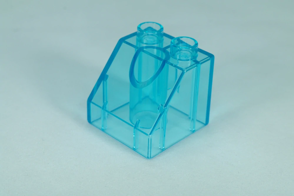 LEGO® DUPLO® cihla 2x2x1 1/2 sklon 45° - trans. světle modrá
