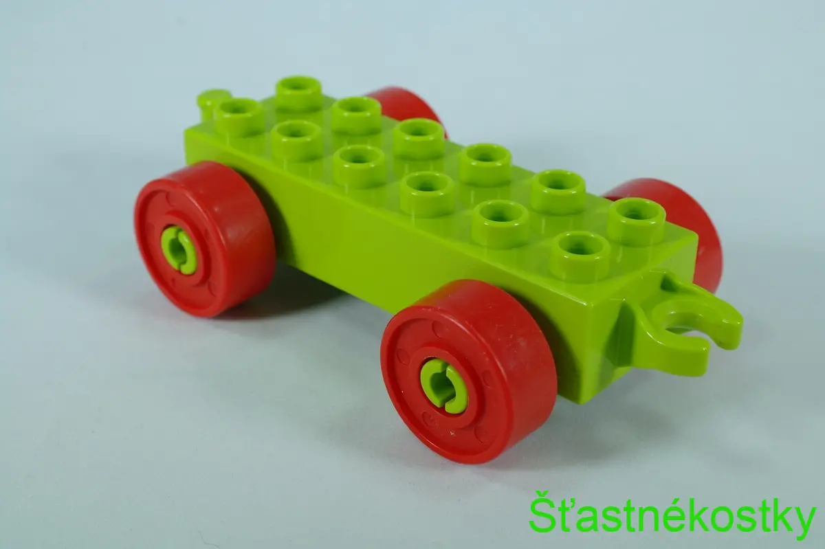 LEGO® DUPLO® základ vozu 2x6 limetka s červenými koly s šrouby a otevřeným koncem závěsu