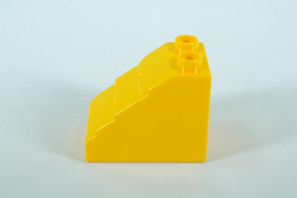 LEGO® DUPLO® kostka/cihla 3x2x2 šikmá se šindelovým profilem