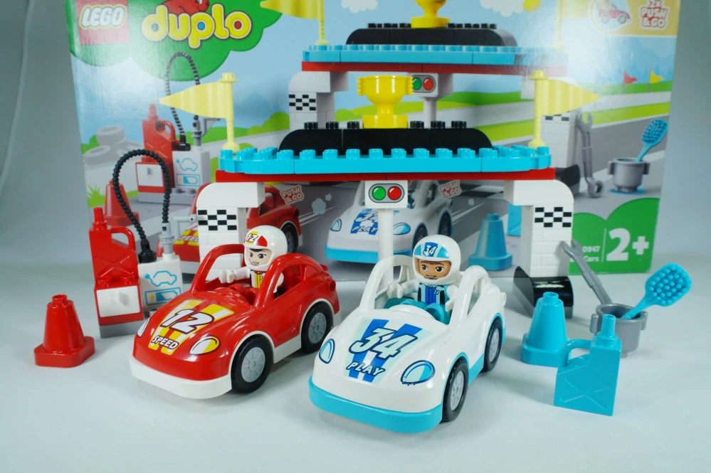LEGO® DUPLO® 10947 Závodní auta