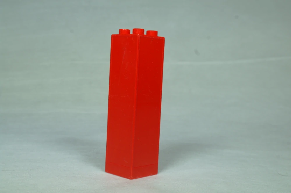 LEGO® DUPLO® cihla 2x2x6 se zásuvkovými otvory