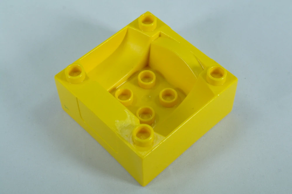 LEGO® DUPLO® základna vlakové kabiny/tendru - žlutá