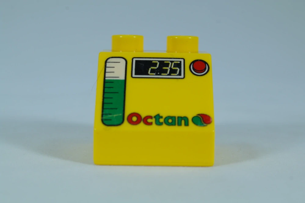 LEGO® DUPLO® cihla 2x2x1 1/2 sklon 45° - žlutá Octan, se vzorem ukazatelem paliva
