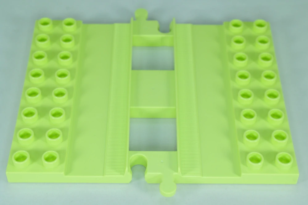 LEGO® DUPLO® kolej rovná s deskami 2x8