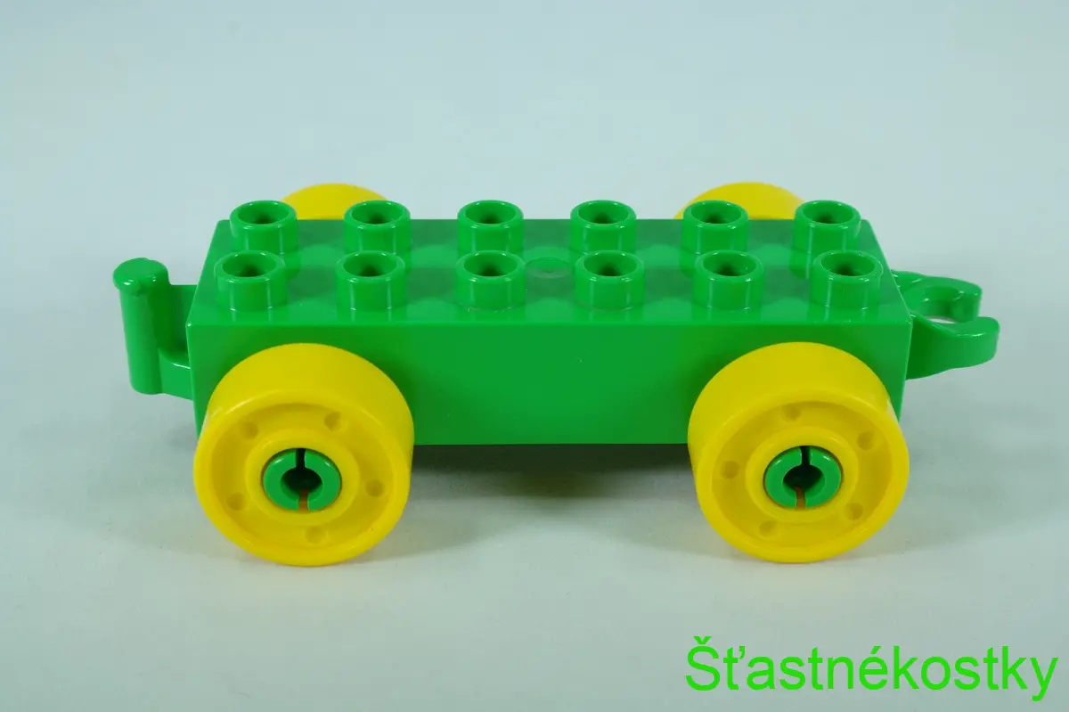 LEGO® DUPLO® základ vozu 2x6 jasně zelený se žlutými koly s šrouby a otevřeným koncem závěsu