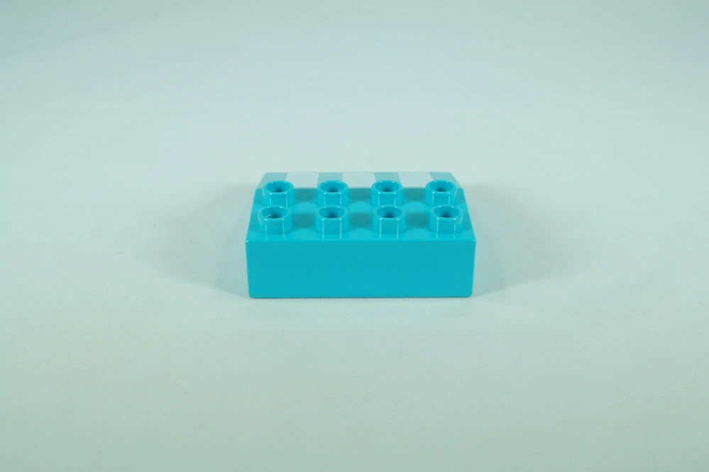 LEGO® DUPLO® střecha, markýza 4x4-33° šikmá,  s 3 pruhy
