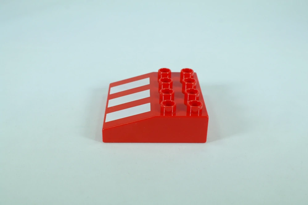 LEGO® DUPLO® střecha, markýza 4x4-33° šikmá, s 3 pruhy