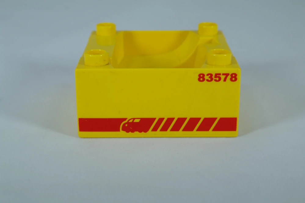 LEGO® DUPLO® základna vlakové kabiny/tendru s lokomotivním vzorem 83578