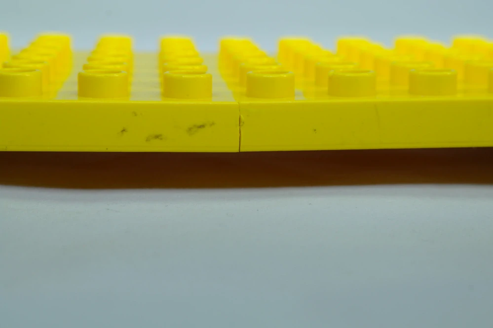 LEGO® DUPLO® deska 6x12 - žlutá POŠKOZENÁ