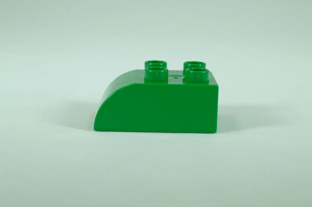 LEGO® DUPLO® cihla 2x3 se zakřivenou horní částí