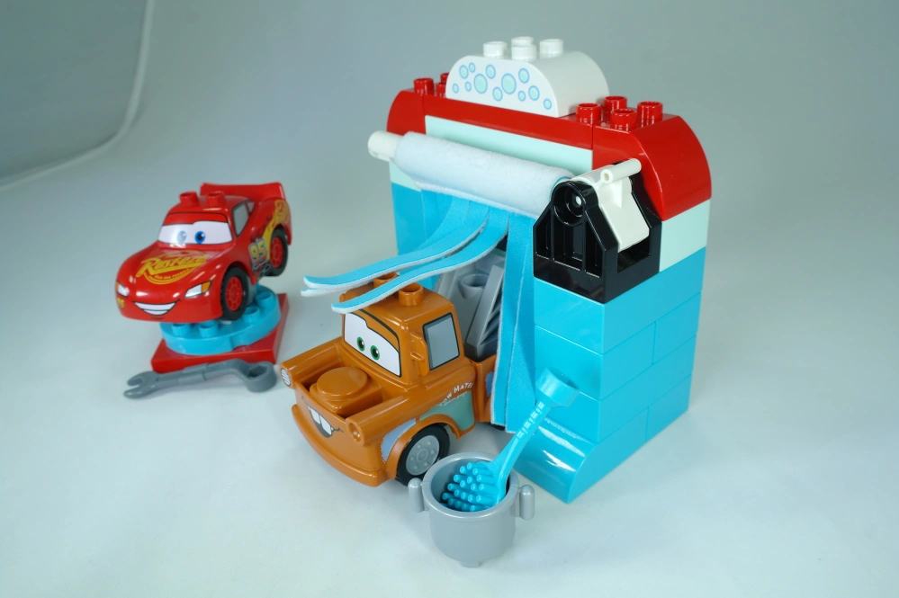 LEGO® DUPLO® 10996 Na myčce s Bleskem McQueenem a Burákem