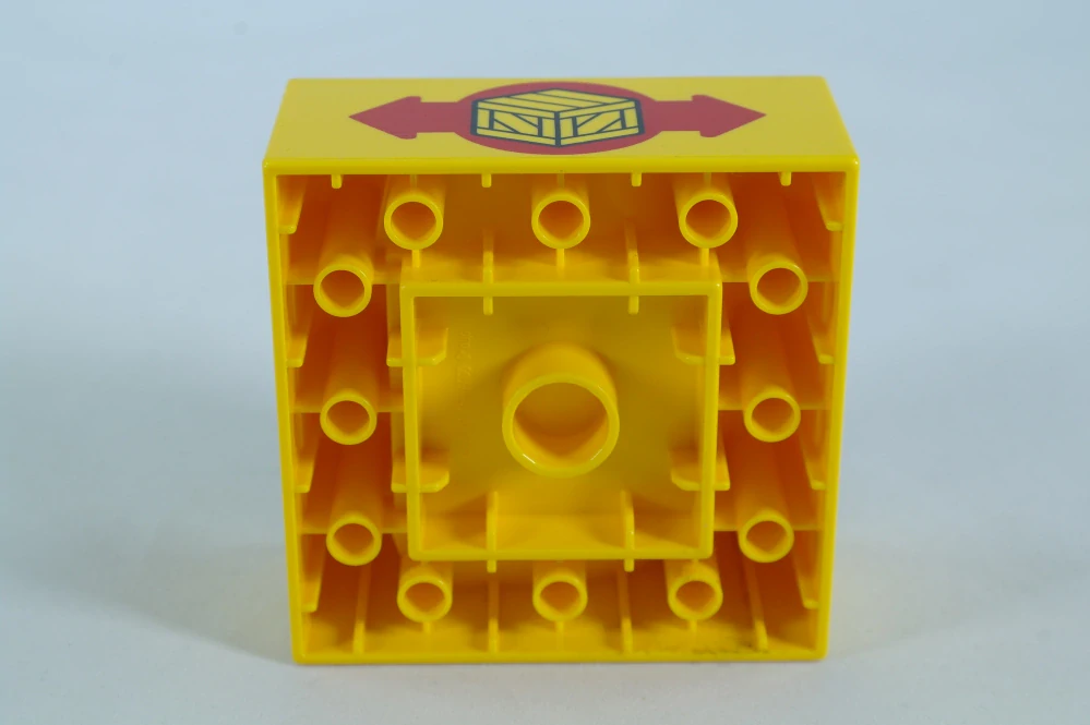 LEGO® DUPLO® korba/základna tendru s dřevěnou bednou