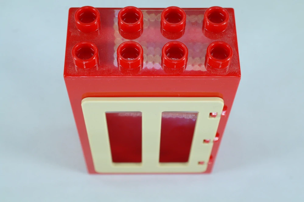 LEGO® DUPLO® okno, dveře. Dveřní/okenní rám 2x4x5 červený + tan okenice
