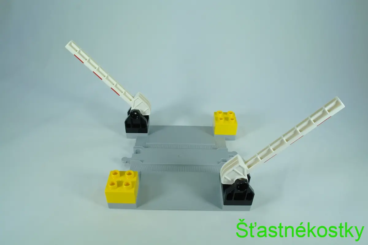 LEGO® DUPLO® přejezd se závorami