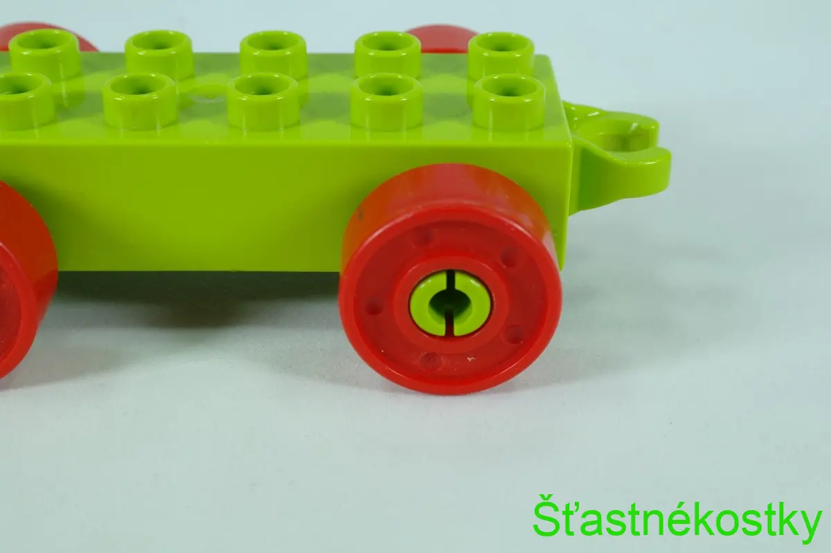 LEGO® DUPLO® základ vozu 2x6 limetka s červenými koly s šrouby a otevřeným koncem závěsu