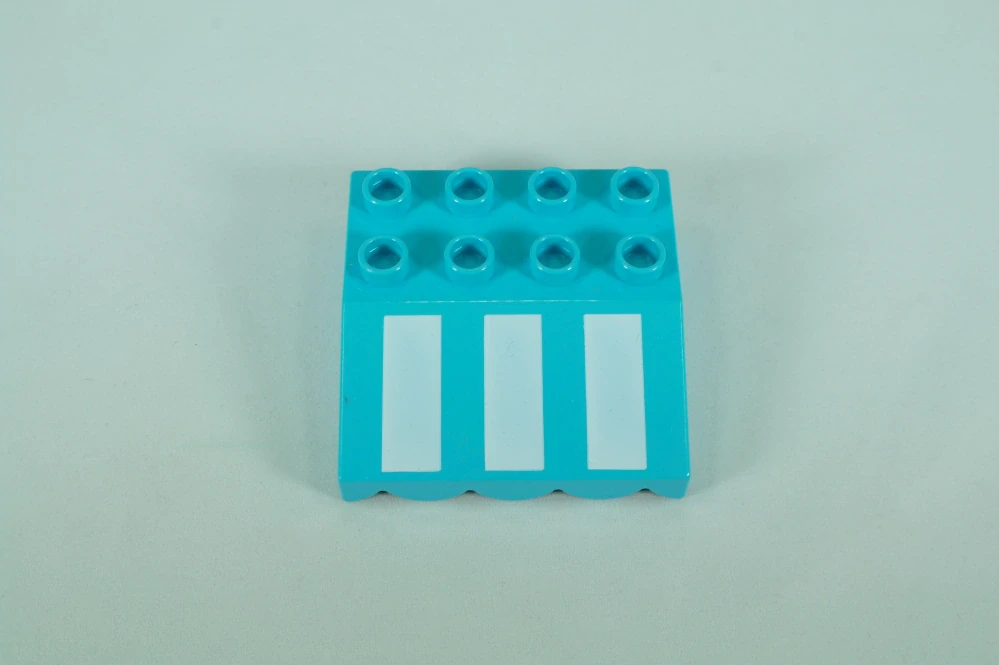 LEGO® DUPLO® střecha, markýza 4x4-33° šikmá,  s 3 pruhy