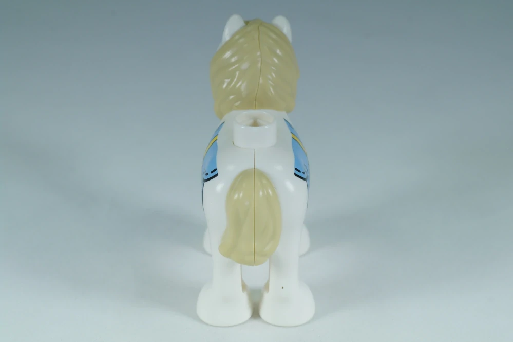 LEGO® DUPLO® hříbě/pony s béžovou hřívou a s třmeny na sedle