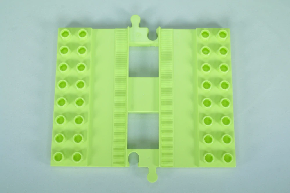 LEGO® DUPLO® kolej rovná s deskami 2x8
