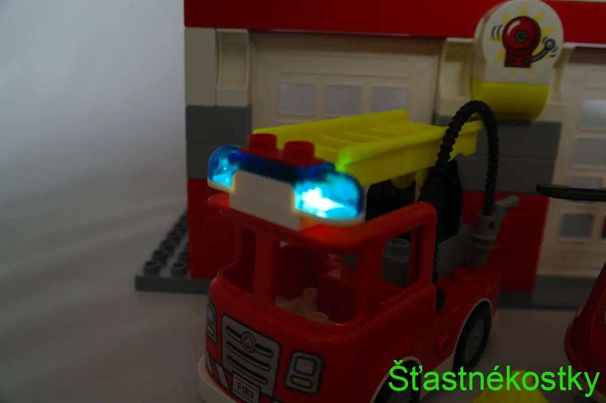 LEGO® DUPLO® 10970 Hasičská stanice a vrtulník