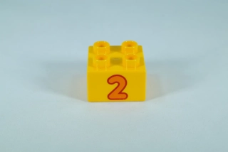 LEGO® DUPLO® cihla 2x2 s číslem 2, jasně světle oranžová