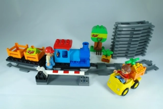 LEGO® DUPLO® 10810 Vláček s přejezdem